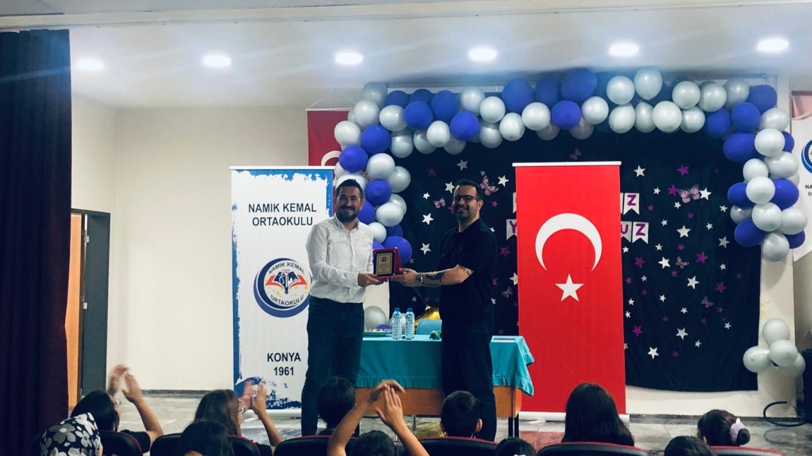 YAZAR ANIL BASILI COKULUMIZDA  ÖĞRENCİLERLE  BULUŞTU